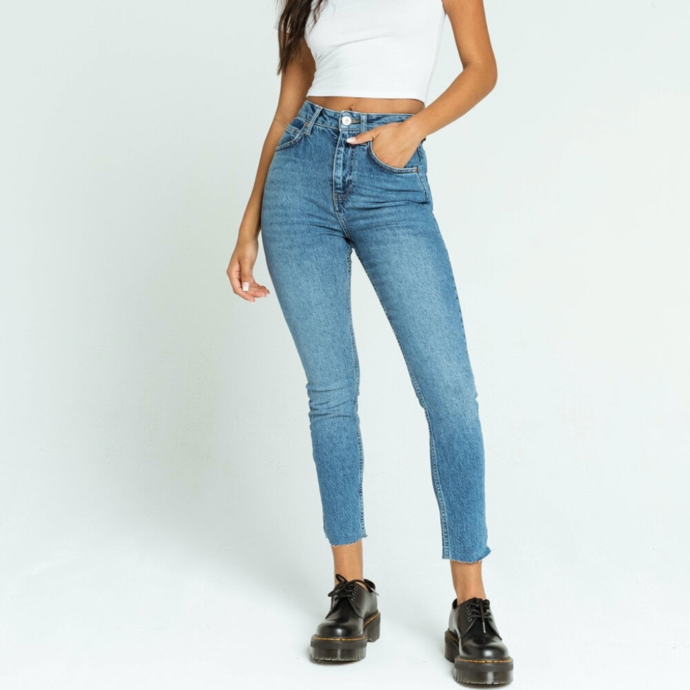 BDG Mid Rise Twig Ankle Jean